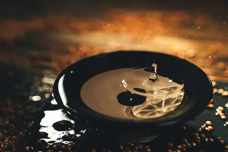 白酒行业的淡季是哪几个月？定制酒生意怎么应对淡季？